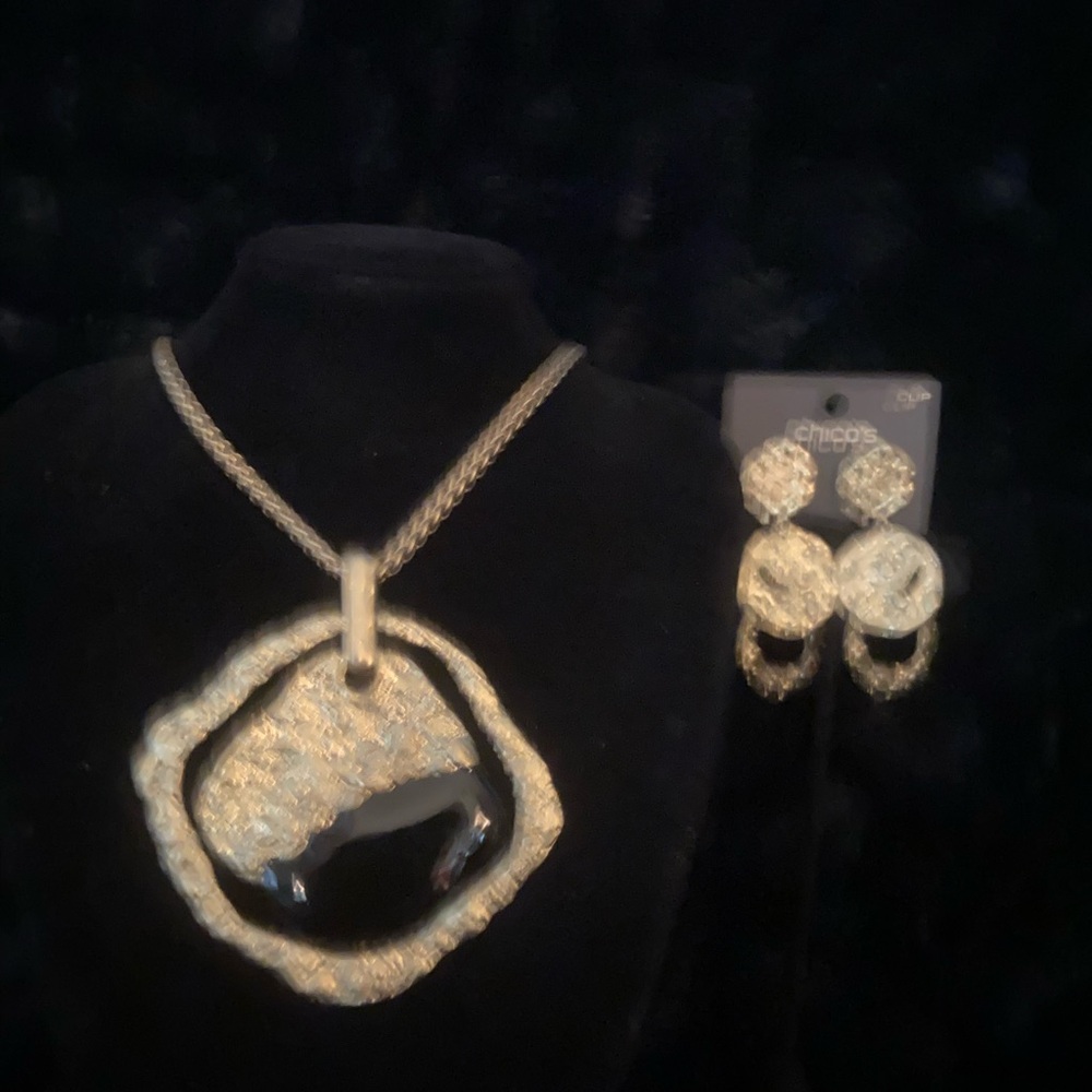 Chicos jewelry set